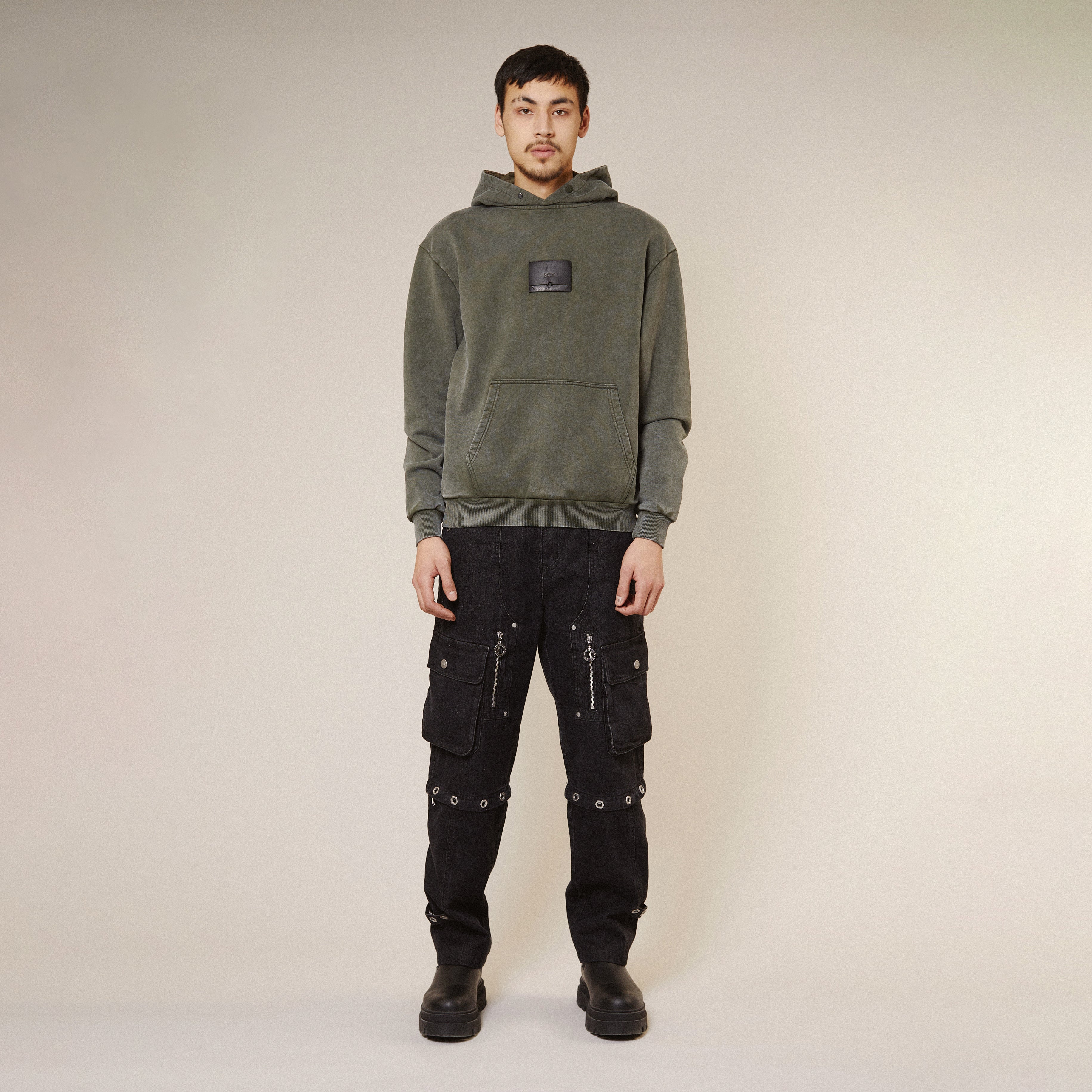 BOY LONDON★L size 即発送 ★eagle hoodie裾のアンバランス SPRAY PAINT EAGLE HOODIE – BOY London