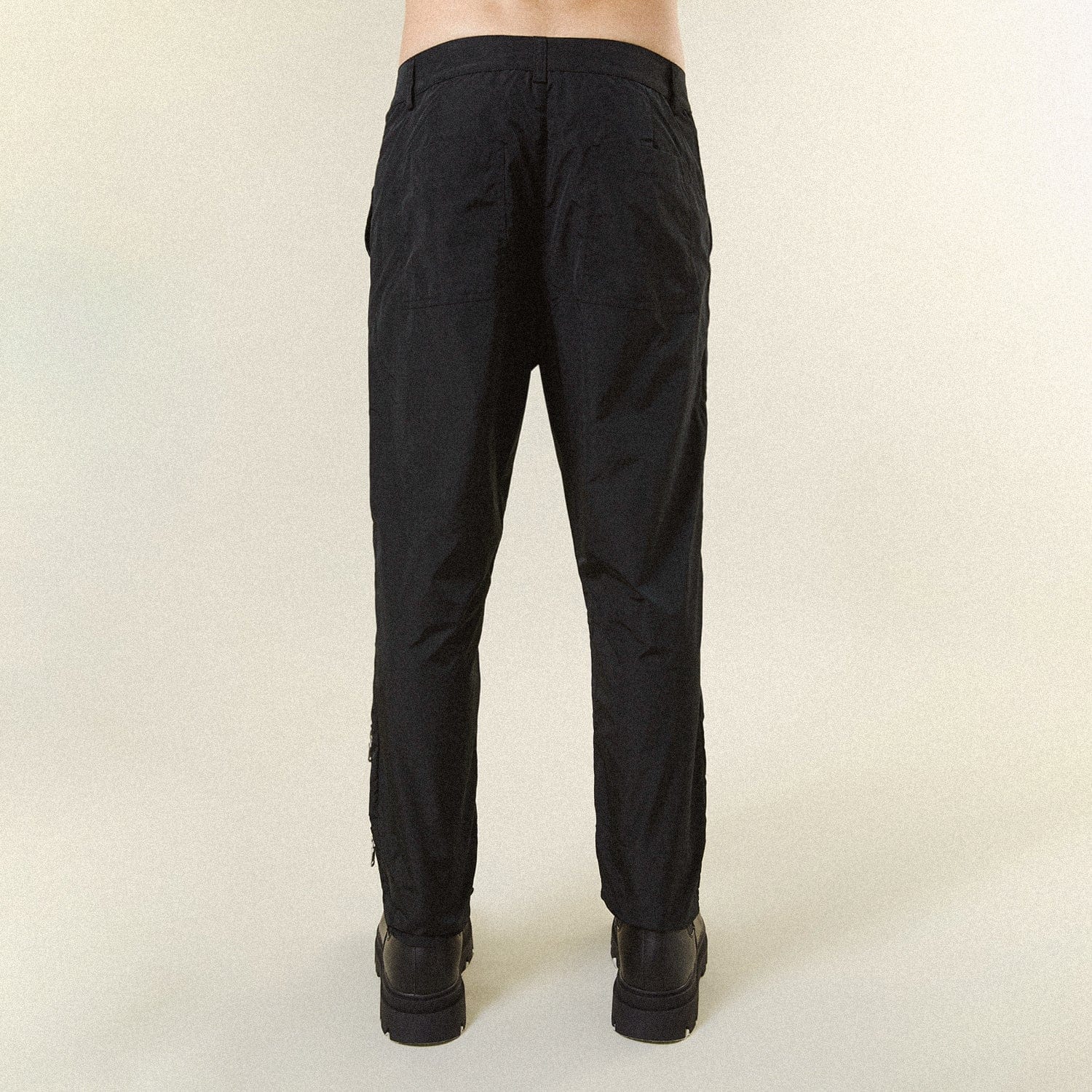 ボトムスその他 BOY LONDON SS24 PANTALONE (BOYEAGWSPJGGBKGD BLACKGOLD) ZIP IT TROUSERS – BOY London